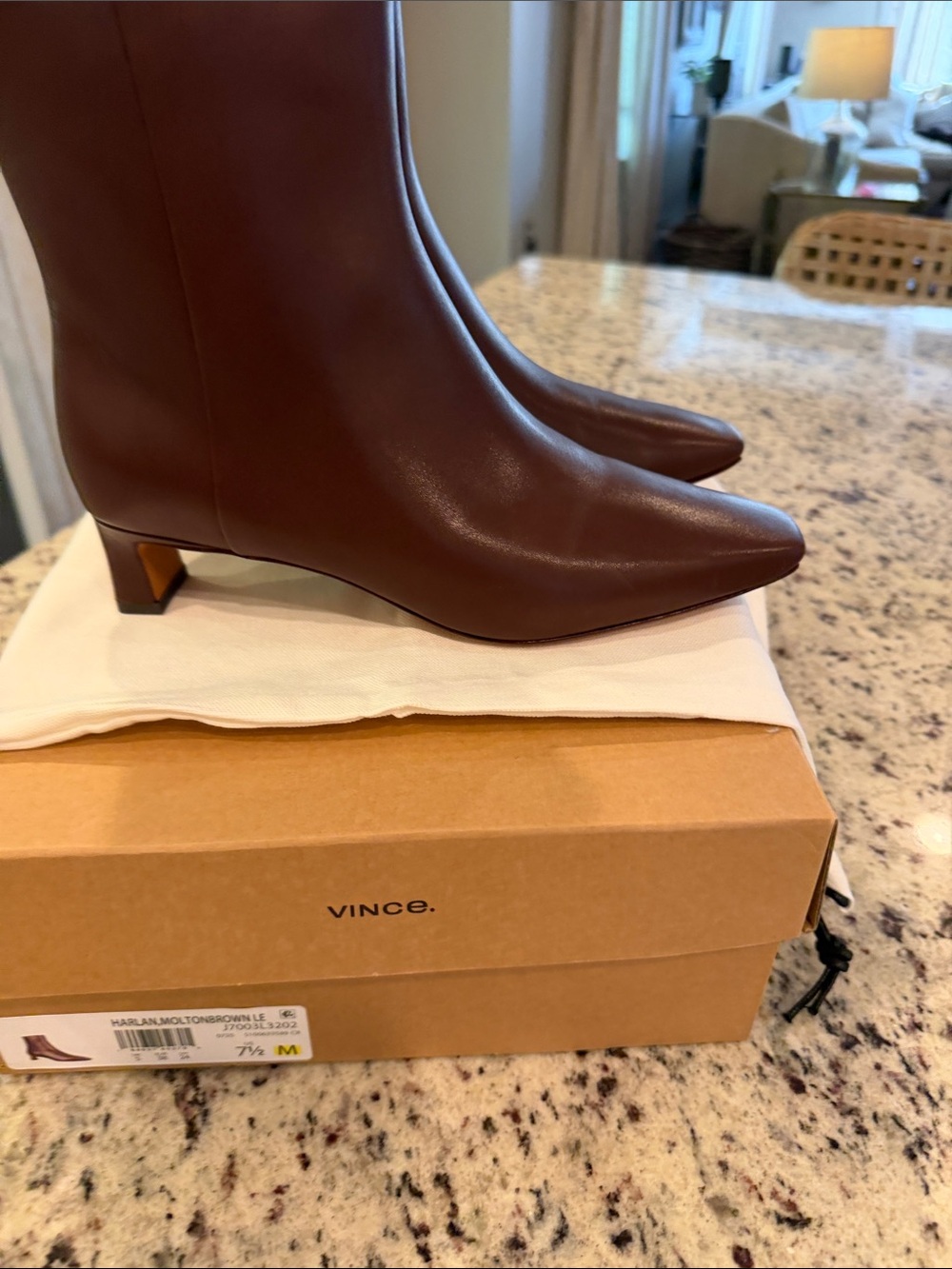 BNWT Vince Molton Brown Leather Square-Toe Ankle Boots Size 7.5 - Picture 5 of 16